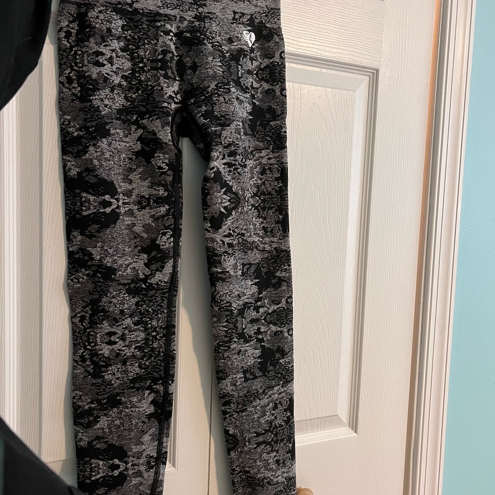 Brand new Women’s Best Leggings- never worn with tag